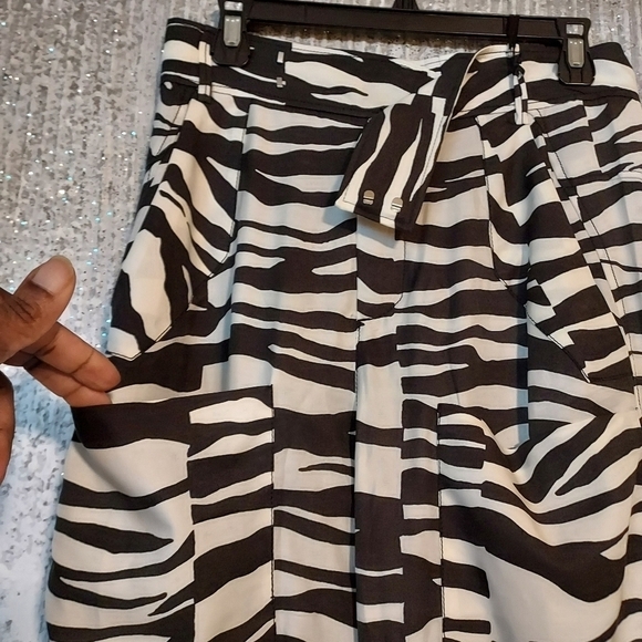 ZARA Limited Edition Animal print Flowy High Waist  pants - Picture 8 of 11